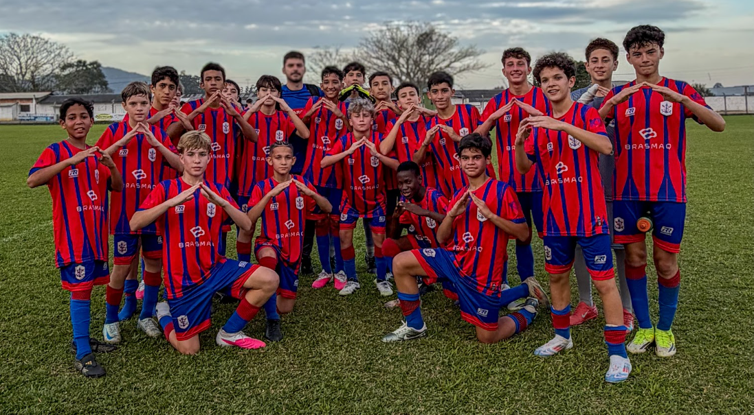 SUB-13 DO MARINHEIRO GOLEIA CAMBORIÚ NO SUL-BRASILEIRO