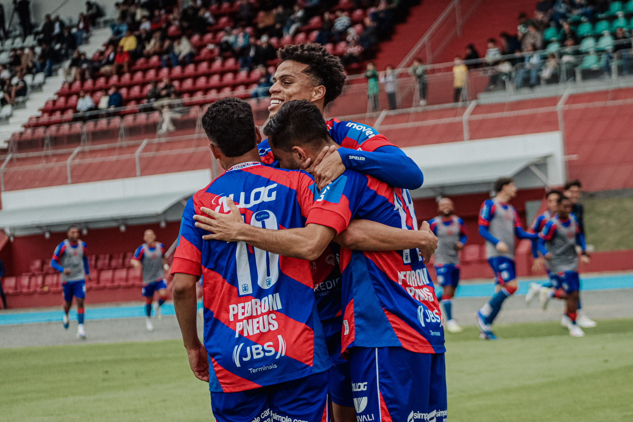 Duelo dos melhores ataques no Gigantão